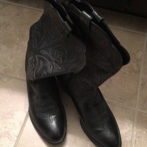 Women’s Ariat boots